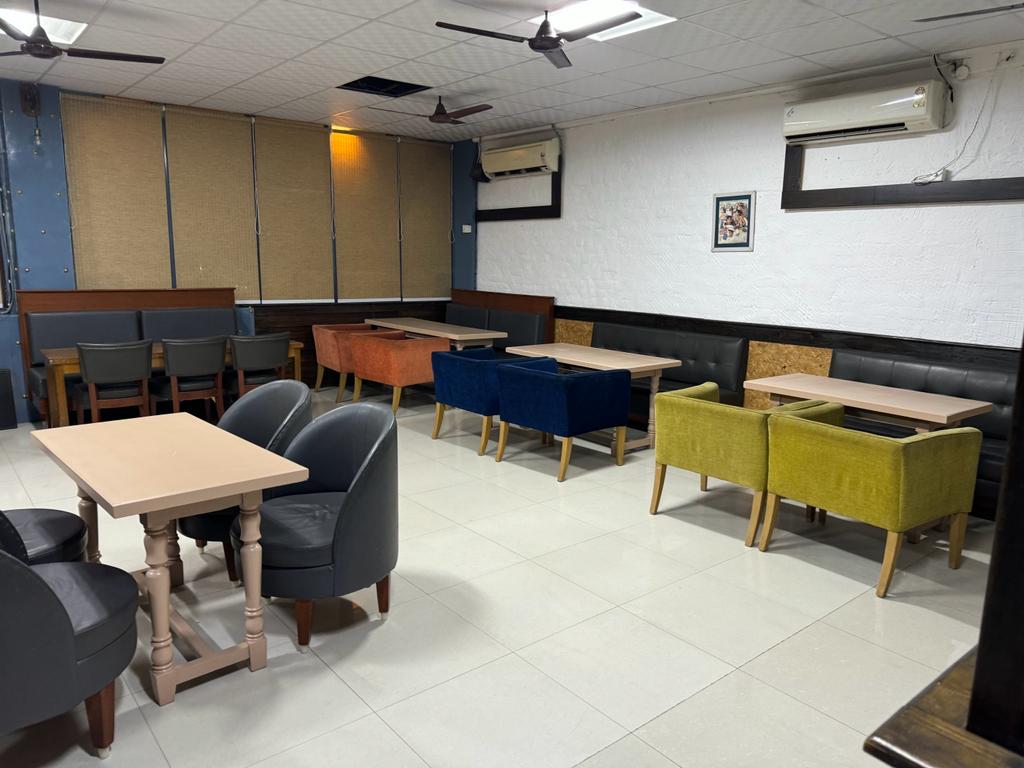 Da-nukkad-Cafe-DLFCity-Dinning Hall